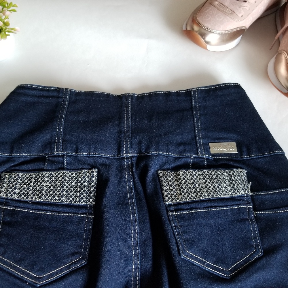 Jeans - Picture 3 of 8